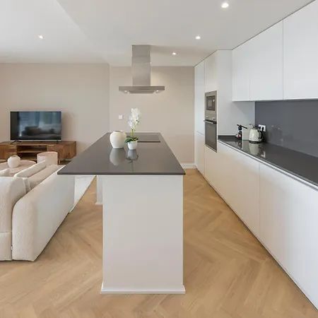 Fancy And Minimalist Flat In L Sea Views * 埃斯特波纳