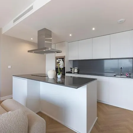 Fancy And Minimalist Flat In L Sea Views Estepona