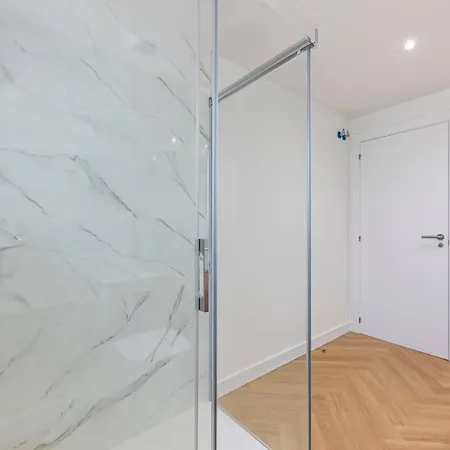 Fancy And Minimalist Flat In L Sea Views Estepona