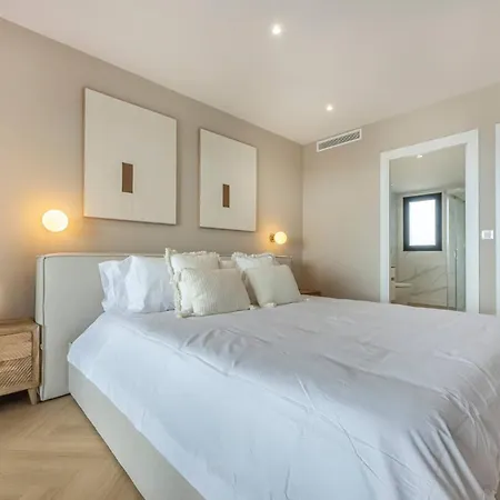 Fancy And Minimalist Flat In L Sea Views Apartman